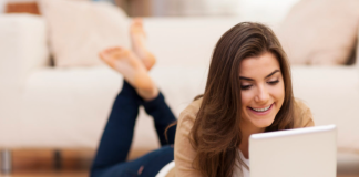 Warum Sie auf Zoom älter aussehen und wie Sie besser aussehen können